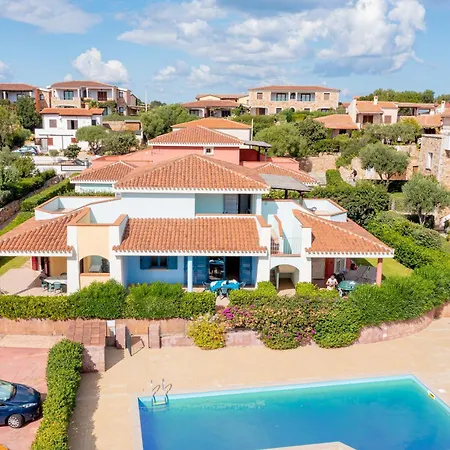 Isa-residence With Swimming-pool In Cala Girgolu, With Private Outdoor Area Monte Petrosu